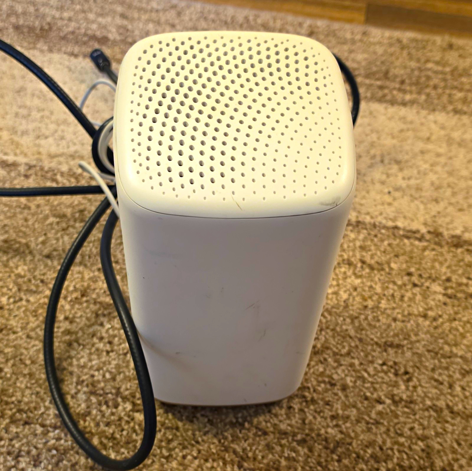 XFINITY xFi Gateway docsys Cable Modem Router Comcast White