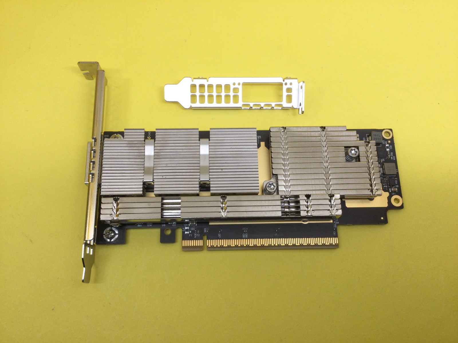 DELL NVIDIA ConnectX-7 400GbE NDR IB 1-Port OSFP HHHL Adapter X485V