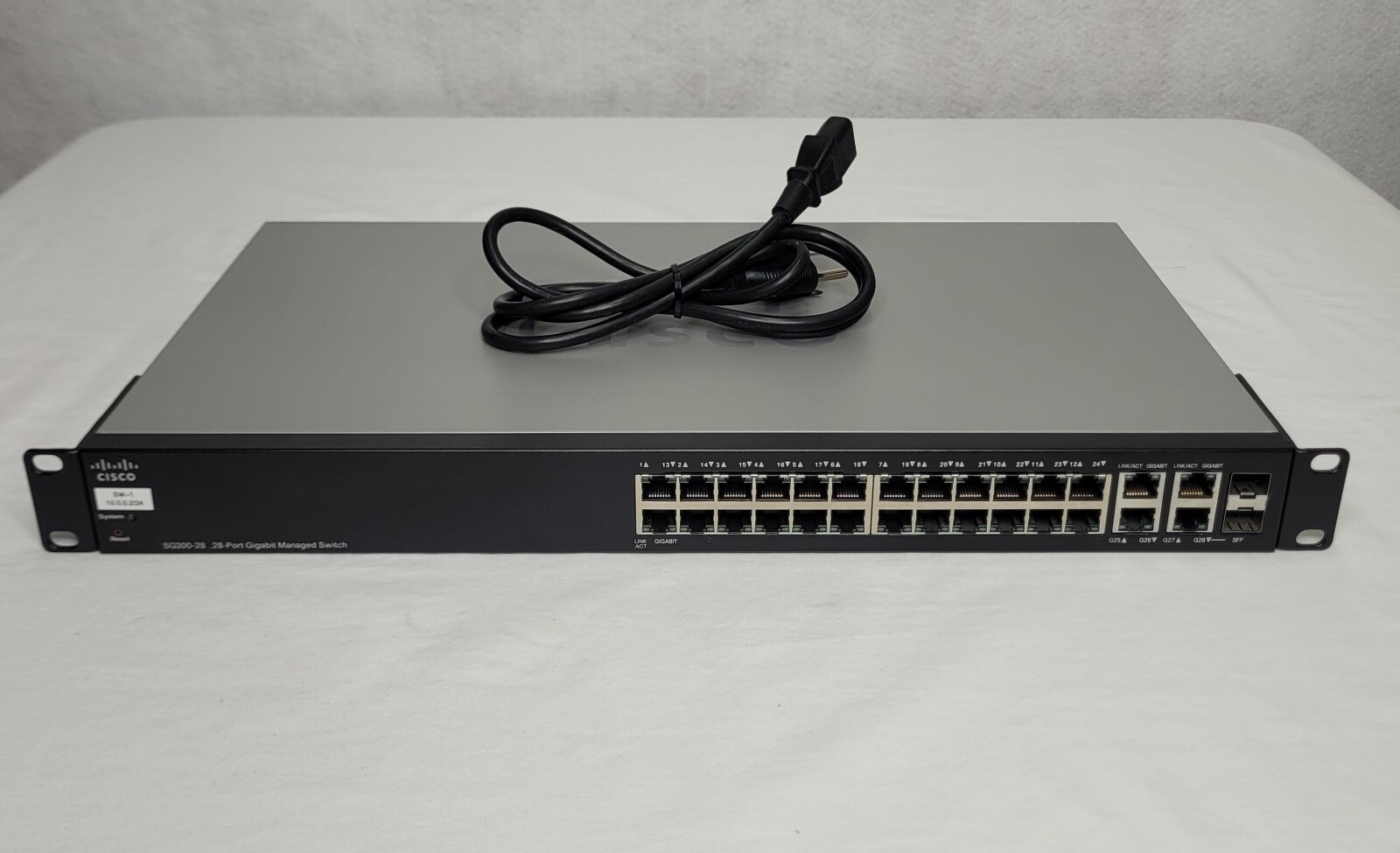 Cisco SG300-28P  28-Port Gigabit PoE Managed Switch SG300-28P