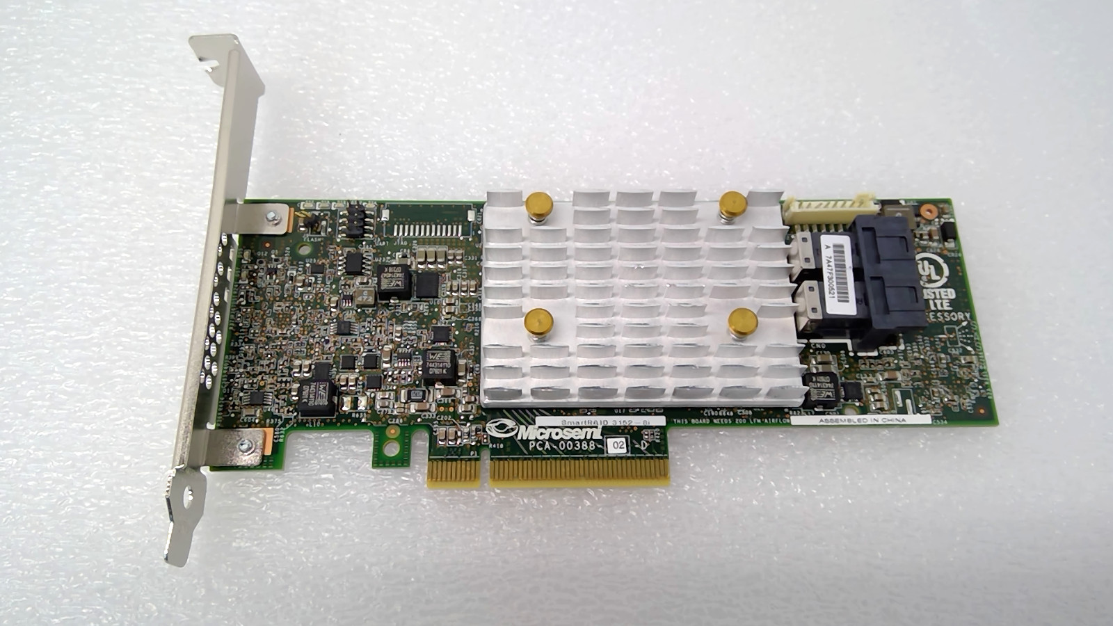 Microsemi 8 Port SmartRAID 3152-8i 12GBPS Gen 3 SAS/SATA Adapter