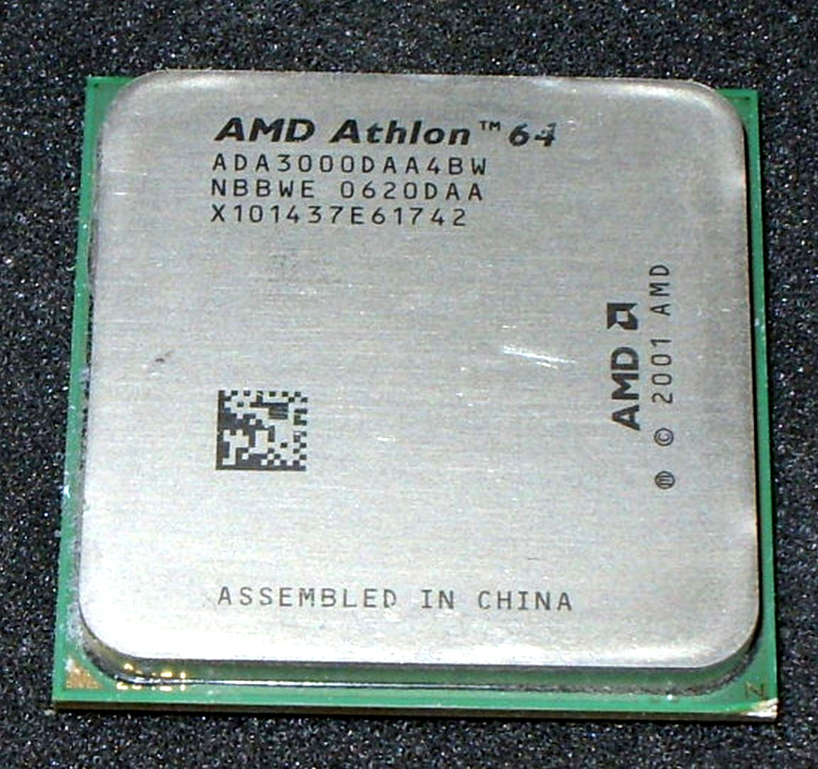 AMD ATHLON 64 3000+  1.8 GHZ  PROCESSOR, ADA3000DAA4BW , SOCKET 939, US SELLER