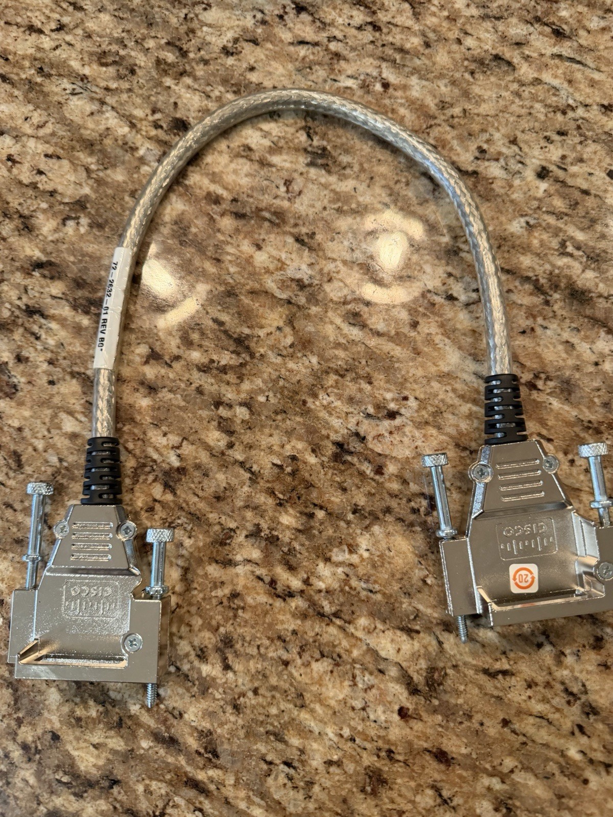 CISCO stack cable 72-2632-01 rev bo 20"