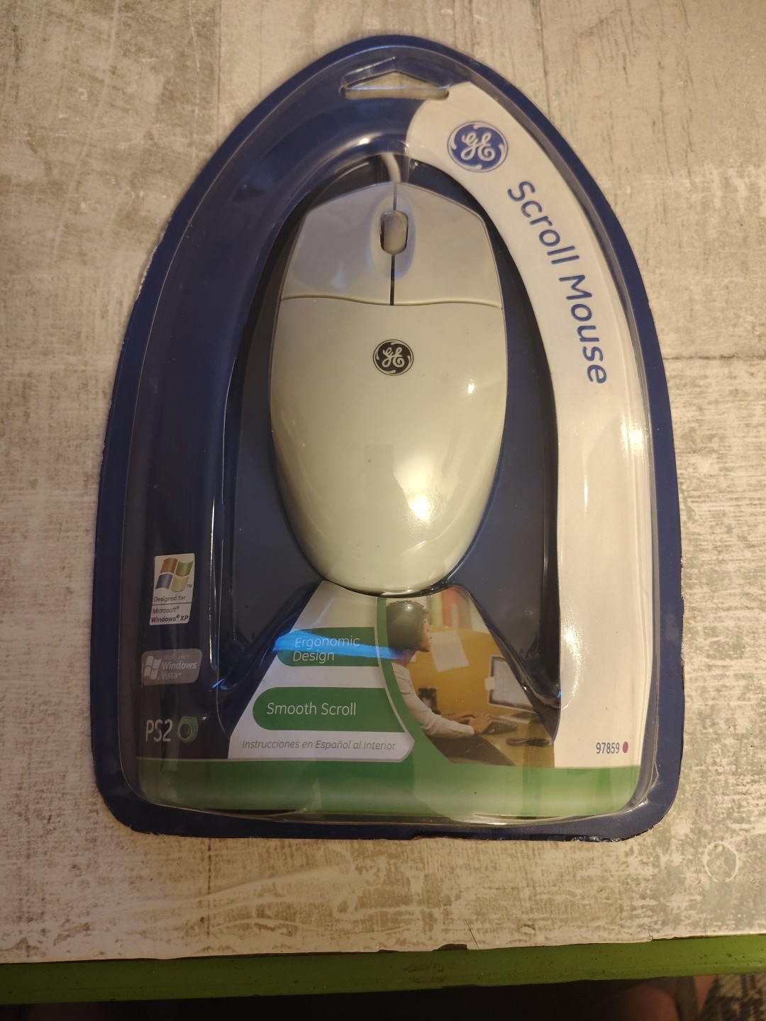 NEW IN PACKAGE  GE Scroll Mouse Wired  STYLE  97859