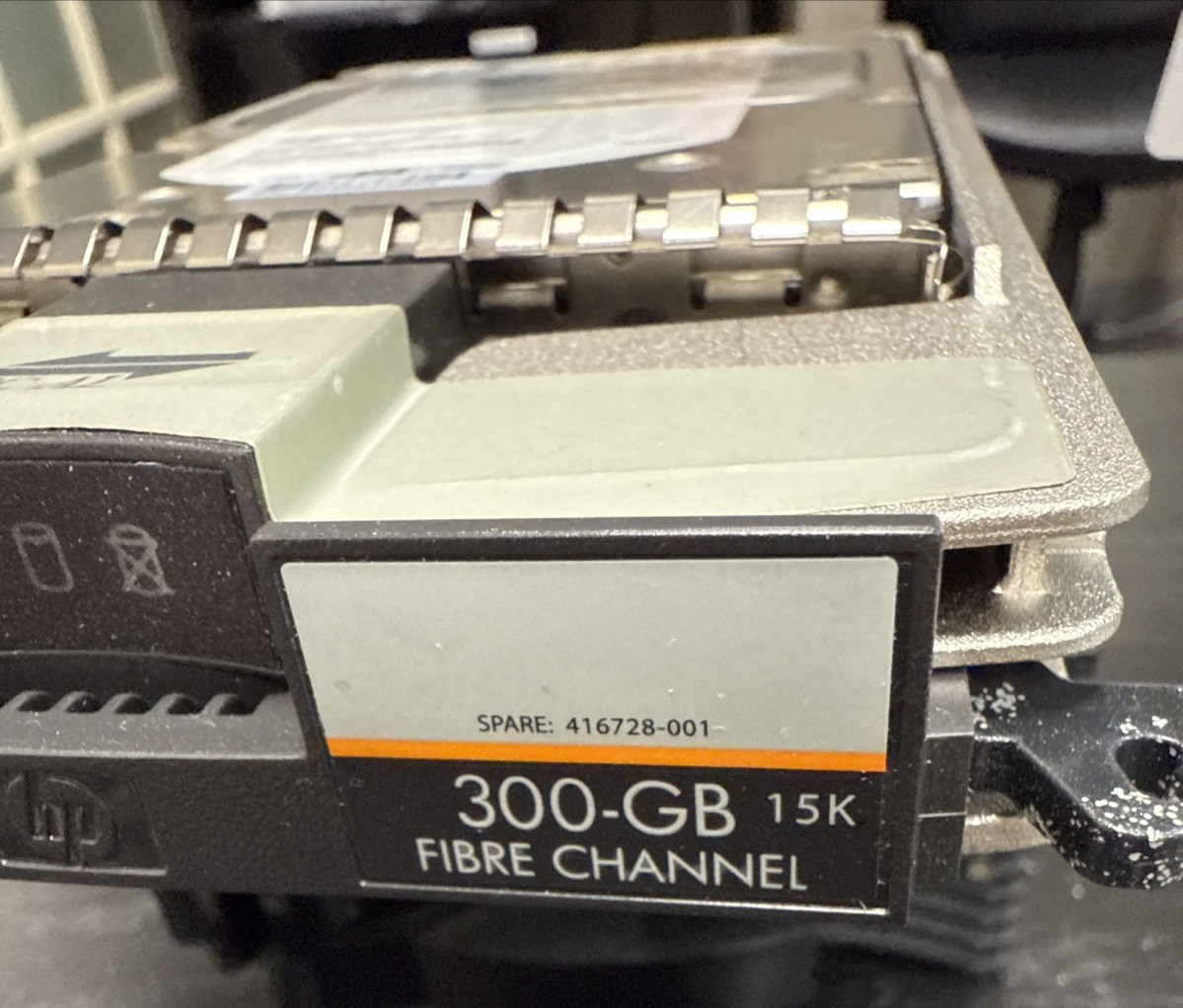 HP 300GB 15K RPM 2Gb/s FC Fibre Channel 40 Pin 3.5" 416728-001  404396-002 AG425