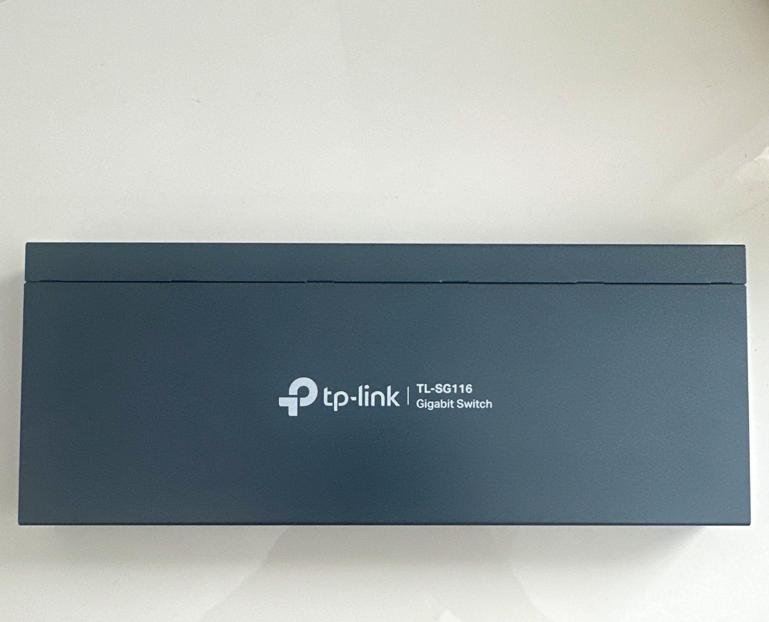 TP-LINK TL-SG116 16-Port Gigabit Unmanaged Desktop Switch RJ-45