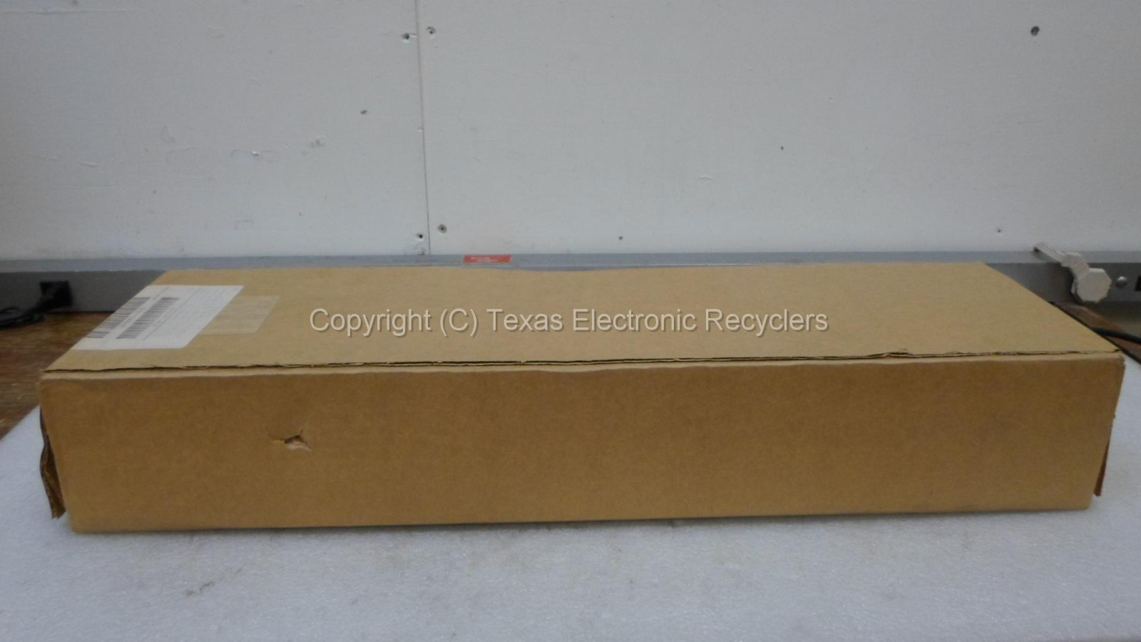 NEW SEALED - Commscope 760132407 Enclosure Kit 19" x 6.97" Black