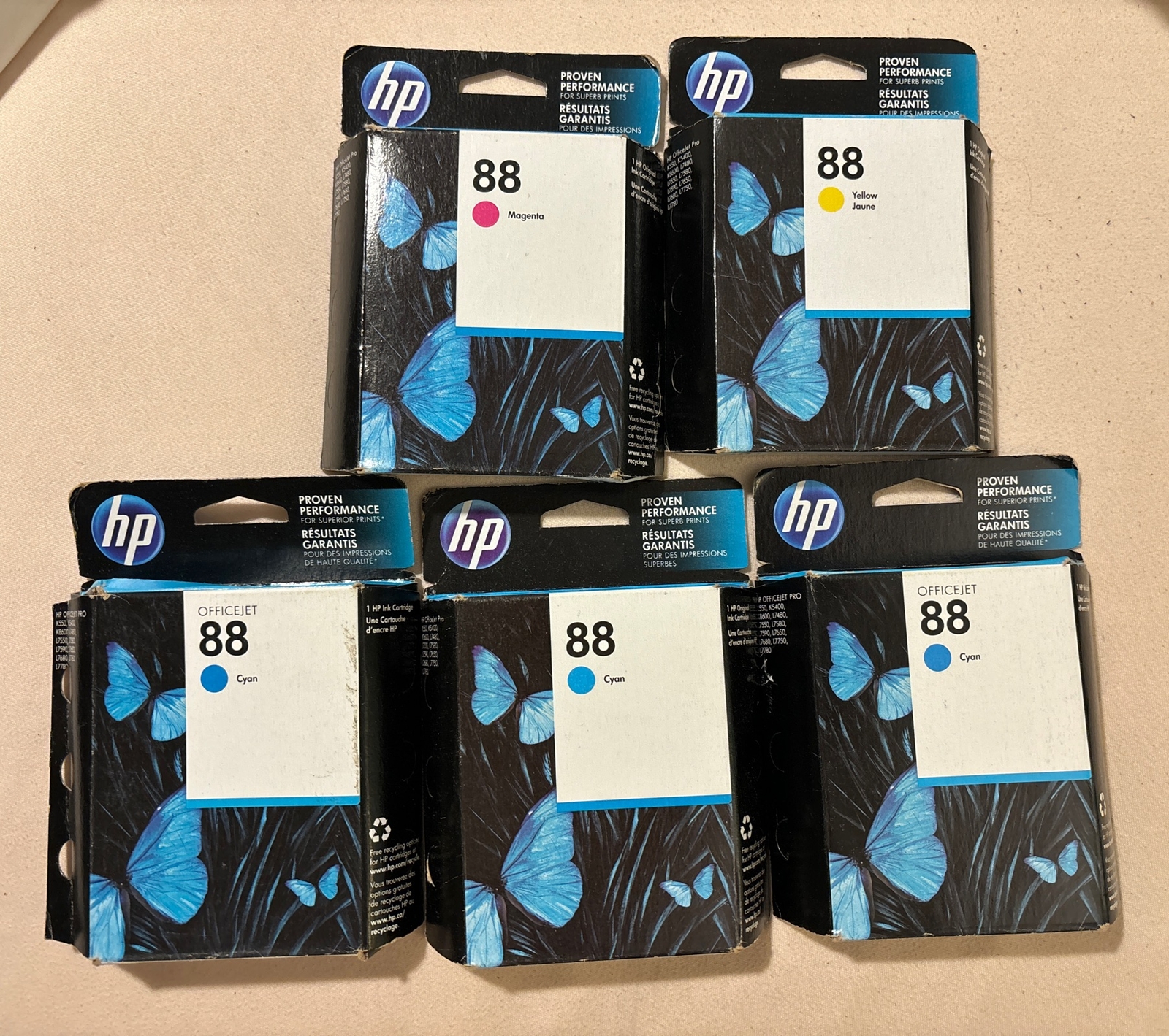 HP 88 High Capacity 1 Yellow, 3 Cyan, 1 Magenta Ink Cartridges Lot C9388AN