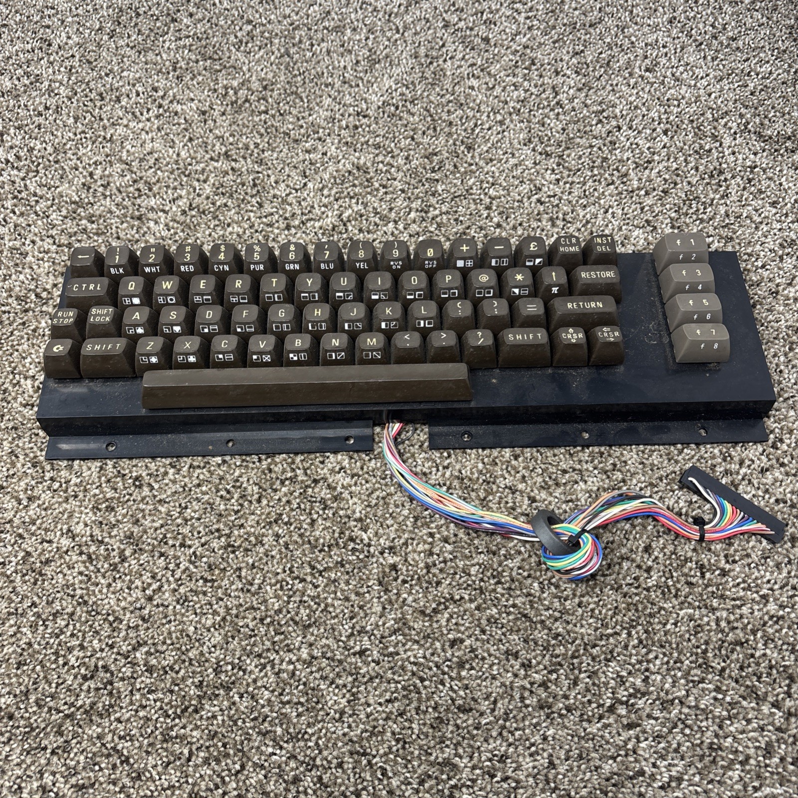 Commodore 64 64c Vic 20 Replacement Keyboard Only FOR PARTS OR REPAIR