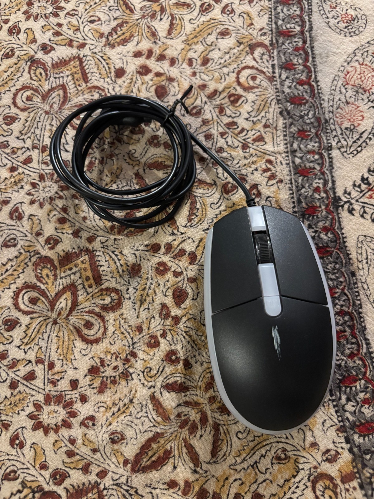 Unlocked LvL - Wired with USB LED Gaming Mouse - PreOwned