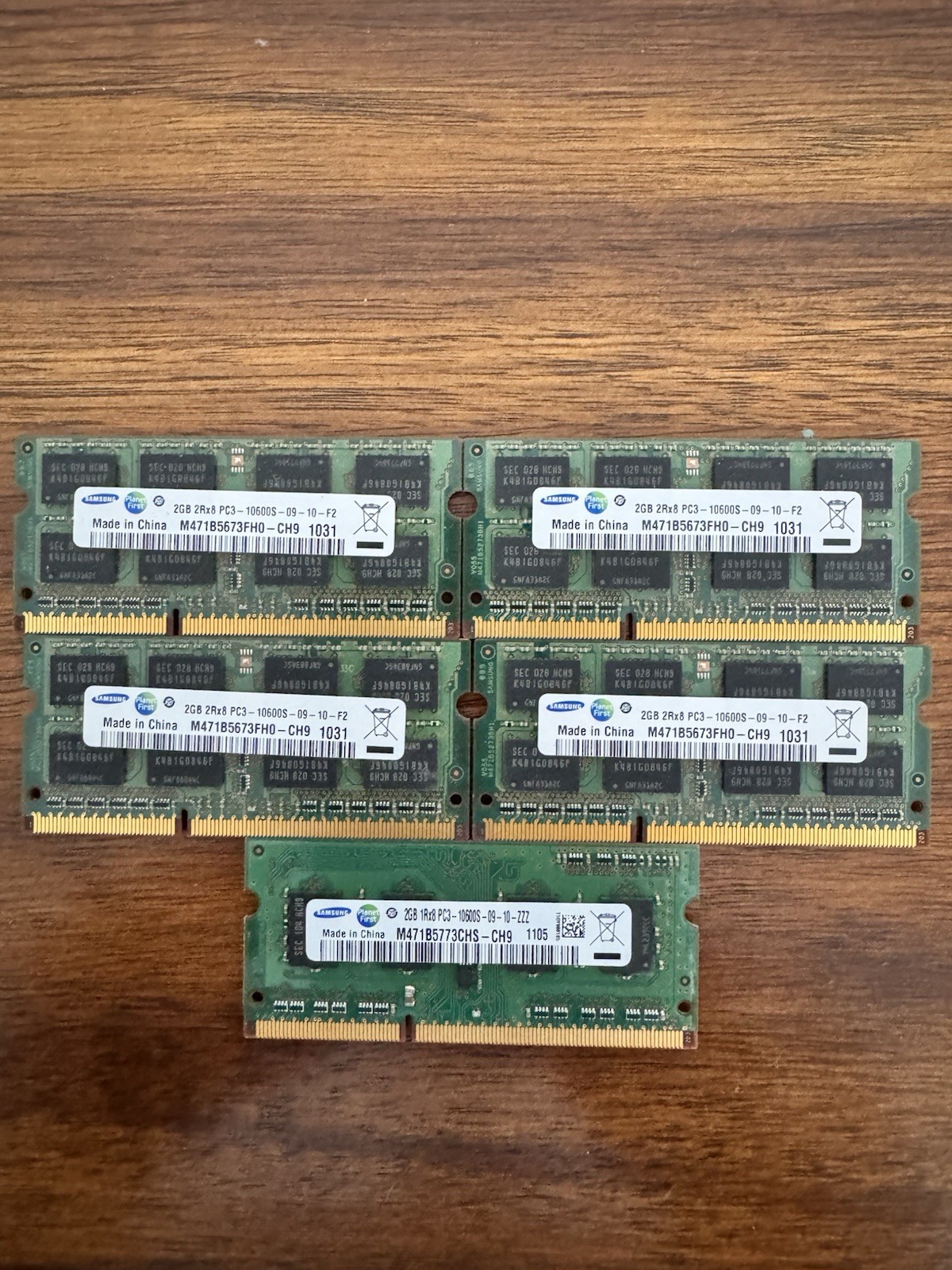 LOT OF (5) M471B5673FH0-CH9 GENUINE SAMSUNG LAPTOP MEMORY 2GB 2Rx8 PC3-10600S