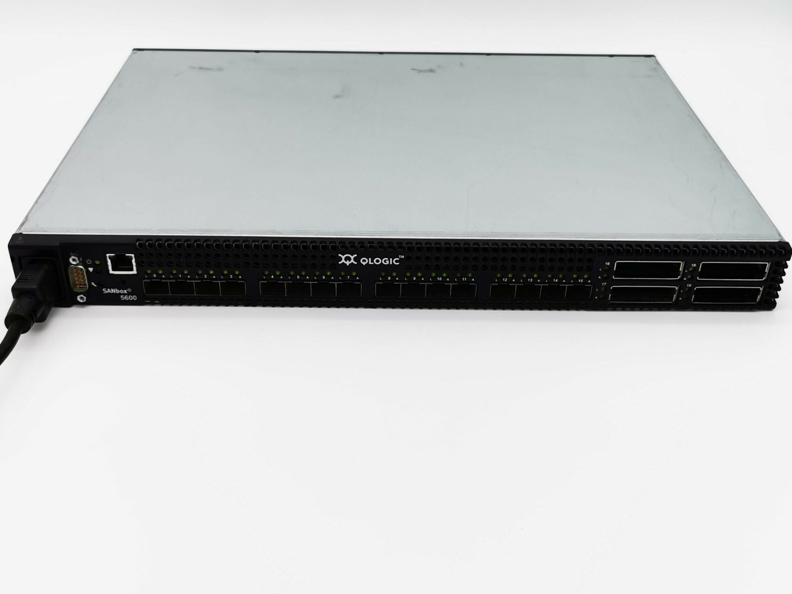 Qlogic SANbox 5600 20-Port Active 4 Gbps Fibre Channel Switch 31131-07B 
