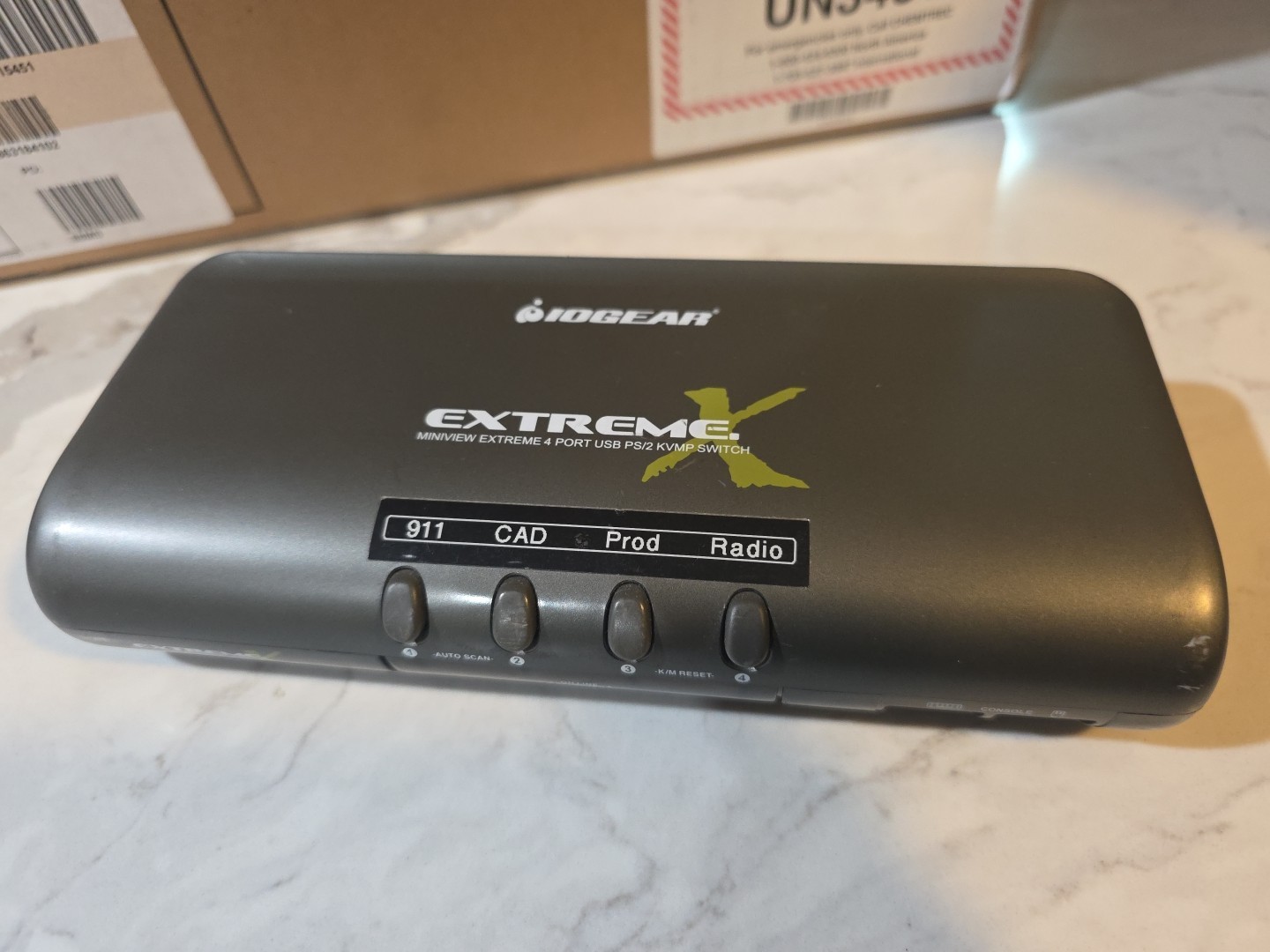 IOGEAR Extreme GCS1734 4 Port MiniView USB KVMP Switch No Cables