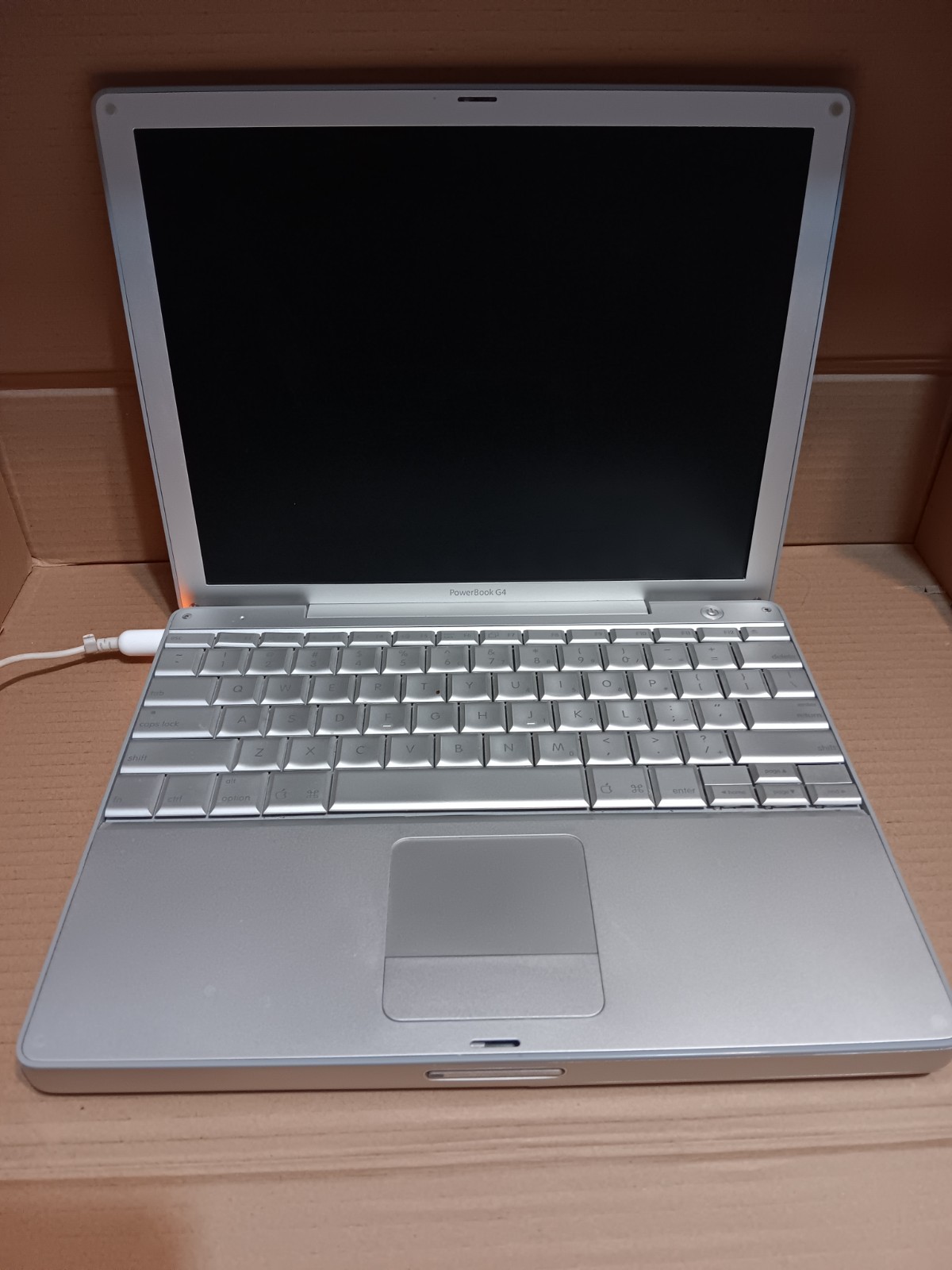 Apple PowerBook G4 1.33GHz Titanium A1010 12" 1.25GB RAM, 80GB HDD OS 10.5.8