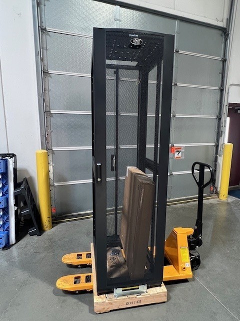 Tripp Lite Smart Enclosure SR45UBSD