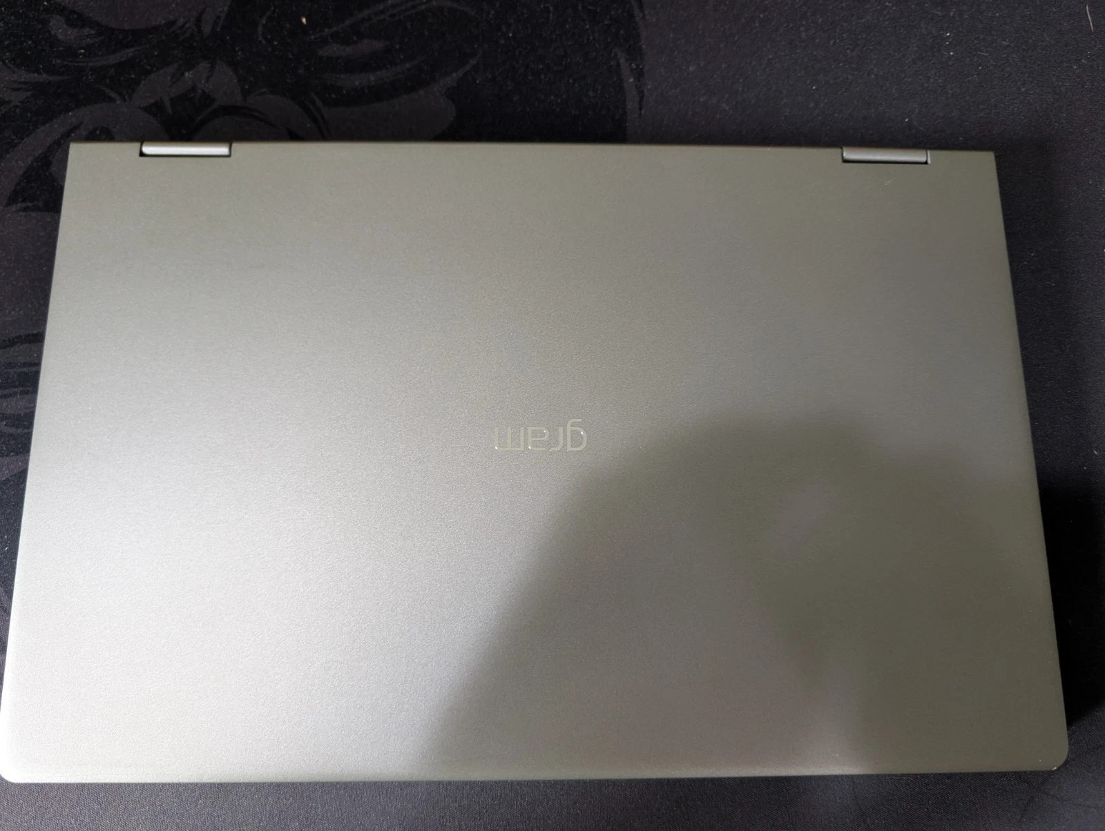 LG gram 14" 2-in-1 Laptop Model: 14T90N-R.APS7U1 - Excellent condition