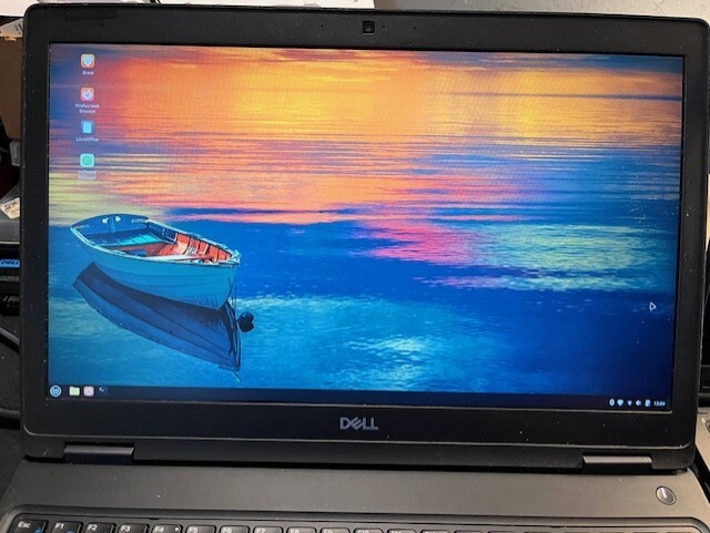 Dell Laptop Dual Boot Linux Mint/Windows 11, 16GB, 480GB SSD, New Batt- 1 YR WTY