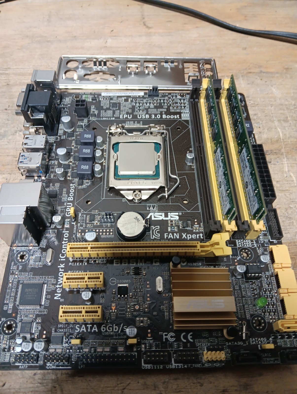 ASUS B85M-G  LGA1150 DDR3 Micro ATX Motherboard  With I5-4570 Processor And I/O
