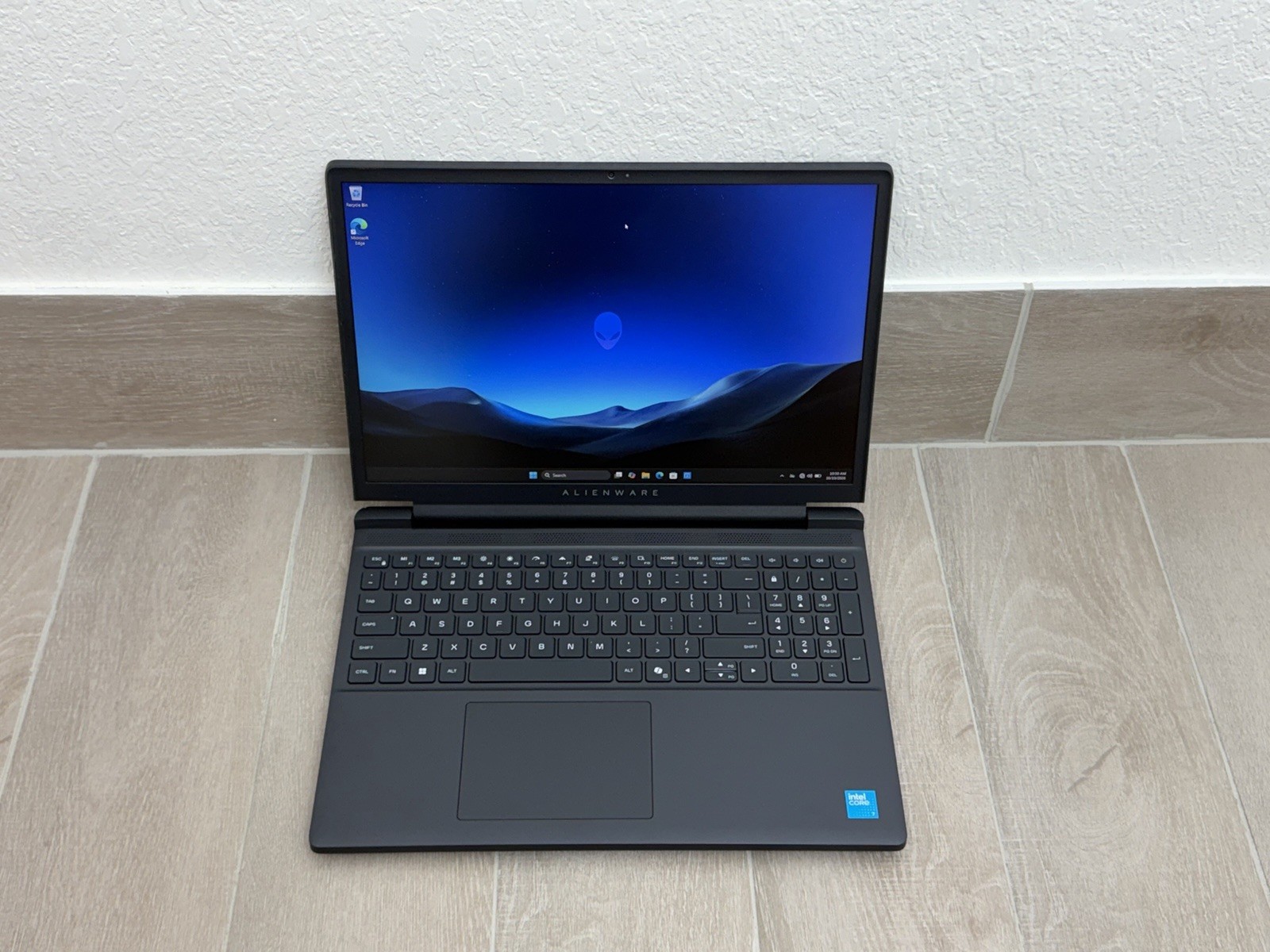 Dell Alienware 15 DA15260 15.3" Core 7 240H GeForce RTX 4050 16GB RAM 1TB NVMe