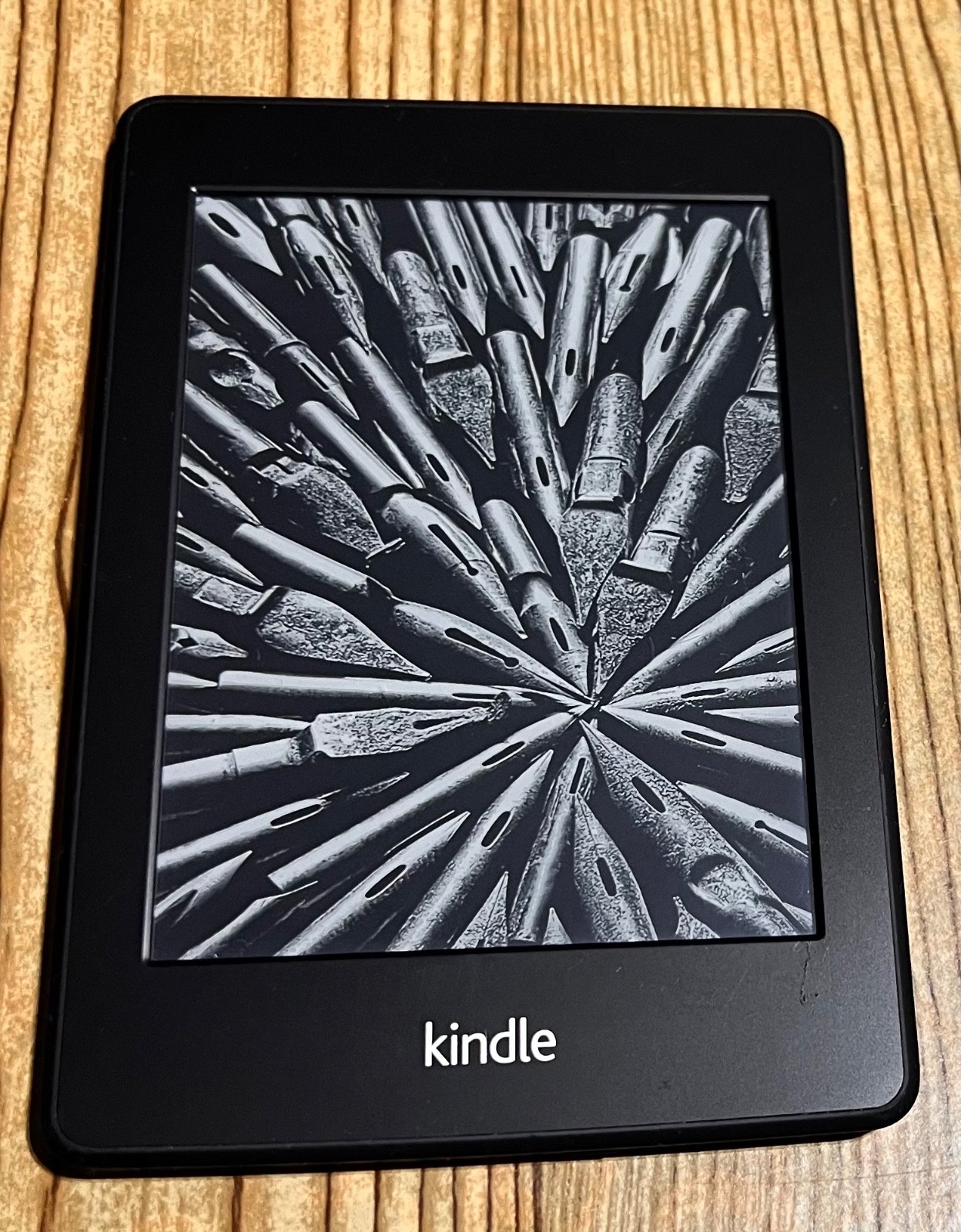 Amazon Kindle Paperwhite 1st Generation 6" (2GB, Black, EY21)