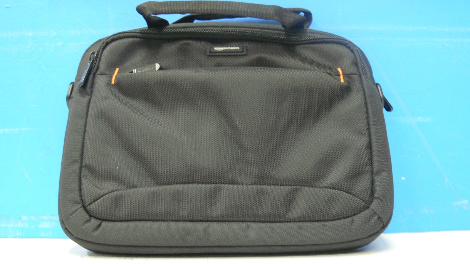 Amazon Basics 15.6 Inch Laptop Case Tablet Carrying Shoulder Bag Briefcase Black
