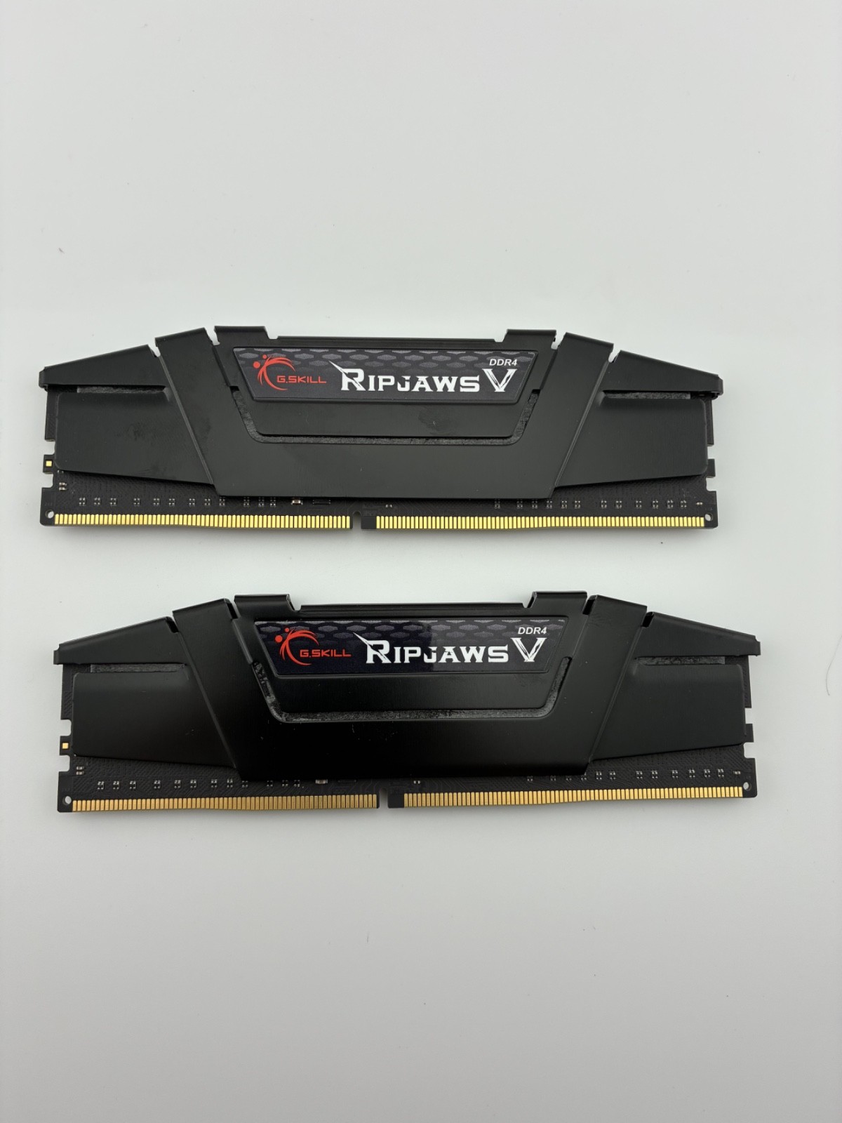 G.Skill Ripjaws V 32GB (2x16GB) RAM DDR4 3200MHz Great condition