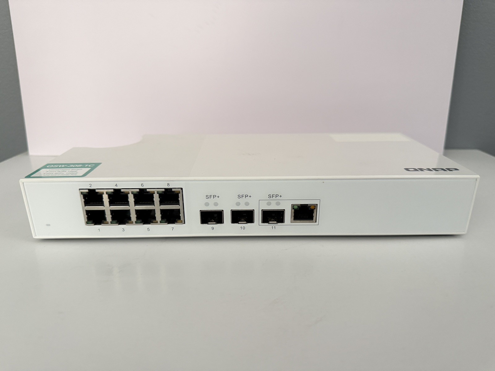 QNAP QSW-308-1C 10GbE Switch 3-Port 10g SFP+/RJ45 with 2 10GB Nics
