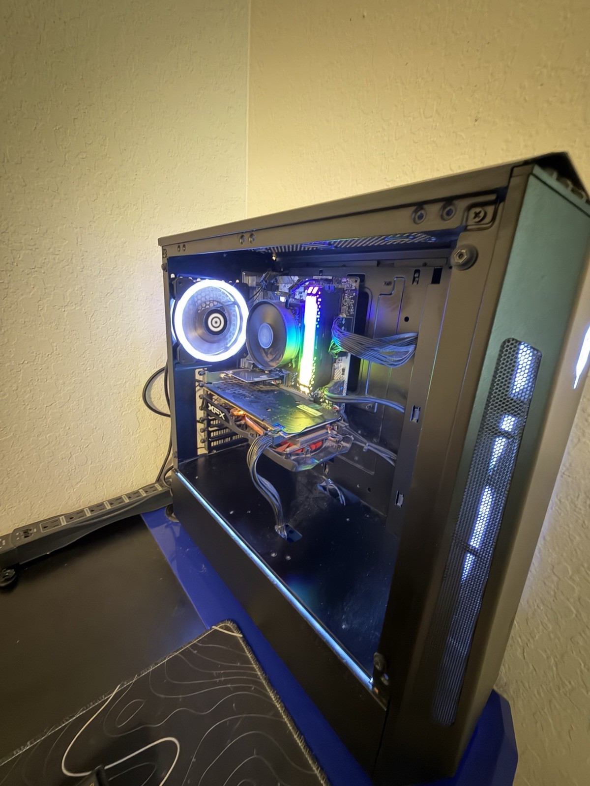 Custom/HG68 Black Gaming Desktop Tower PC w/ RGB Lighting AND higround keyboard