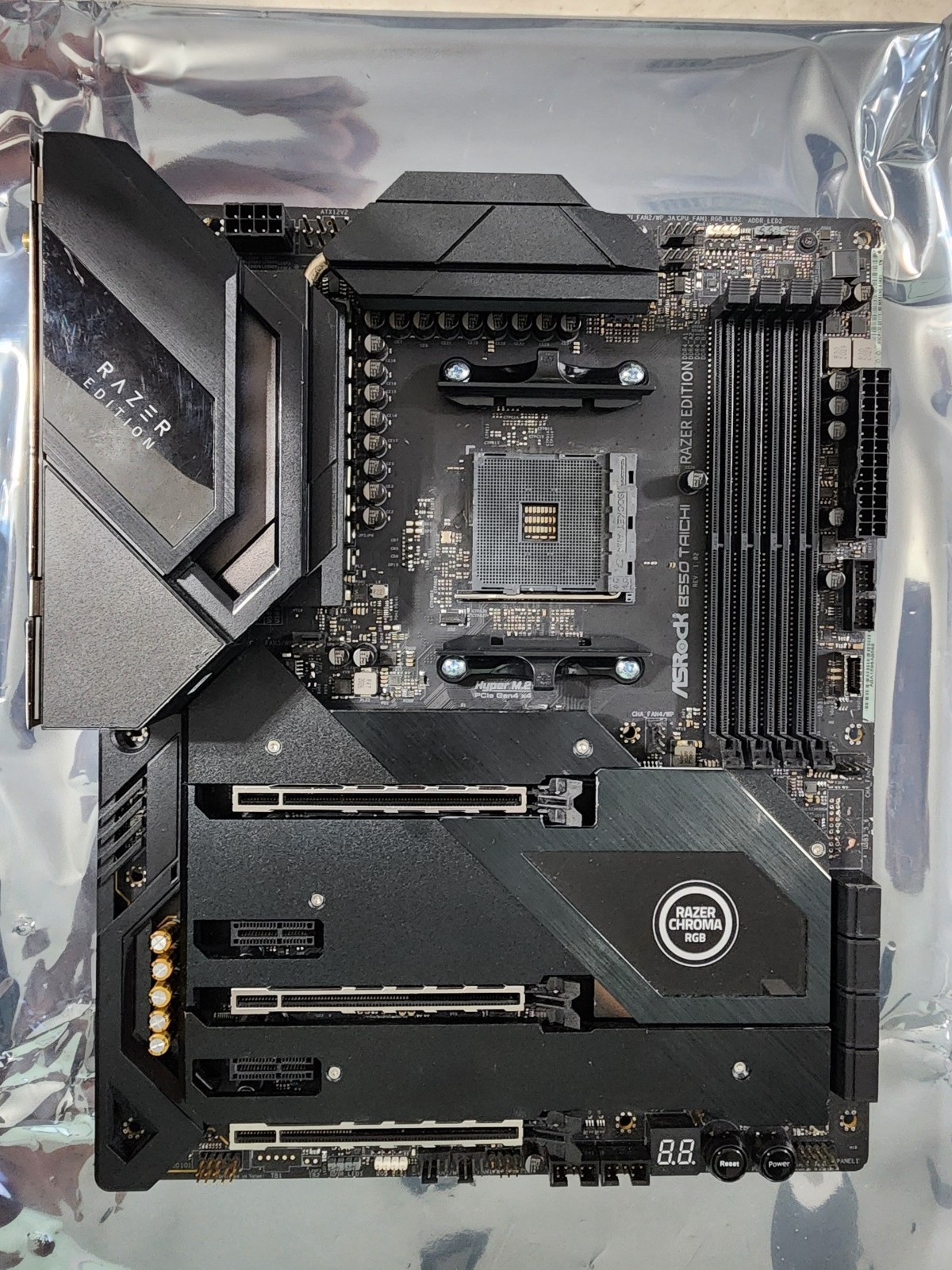 ASRock B550 Taichi Razer Edition AM4 ATX Mainboard - minor damage