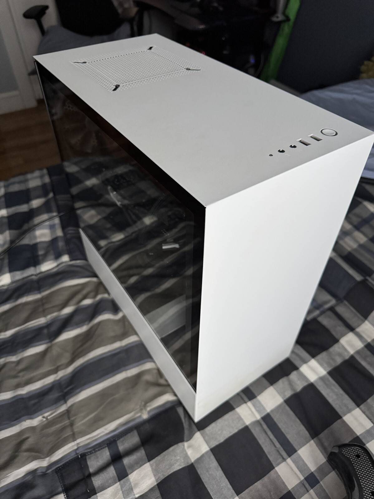 Custom Built PC with White Case. Used but works perfectly fine. Specs in Desc.
