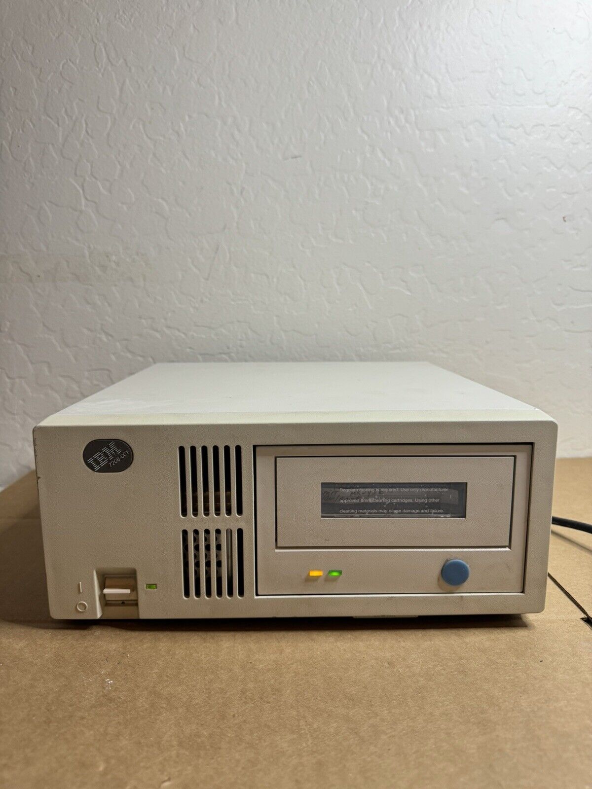 IBM 7208-001 External 8mm SCSI Tape Drive