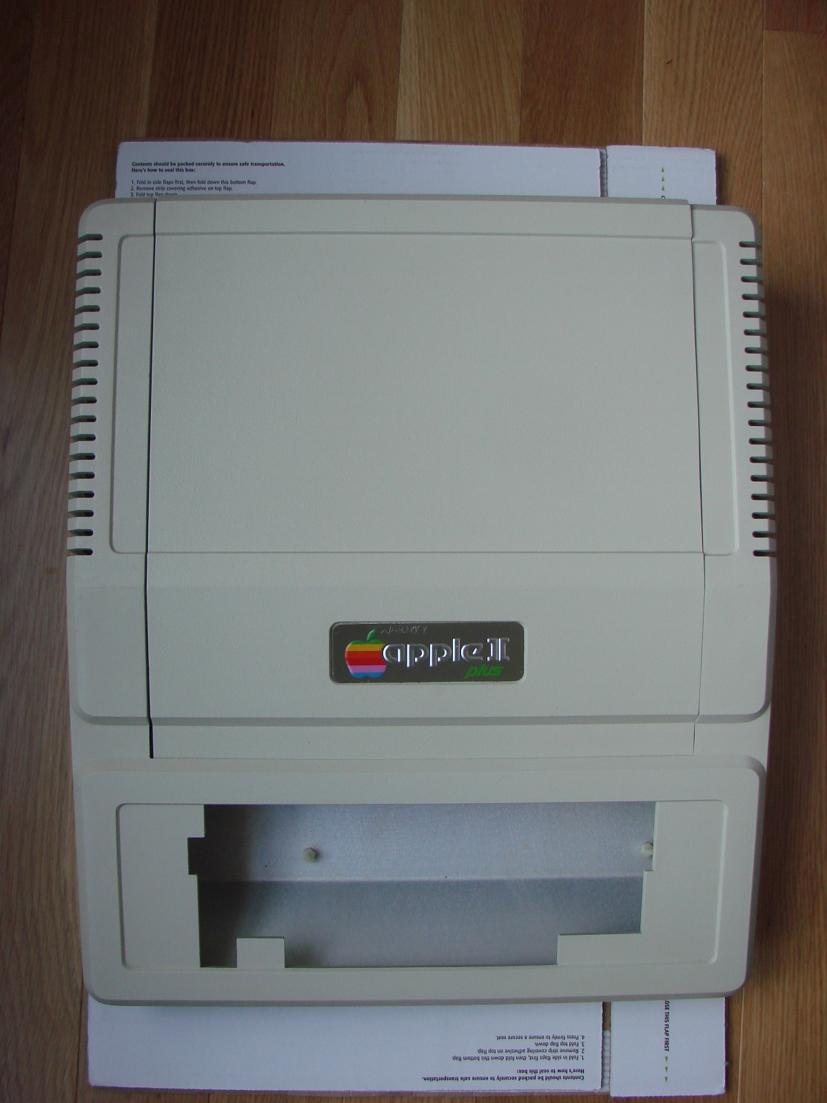 Apple II Plus Computer Case Very Nice Condition