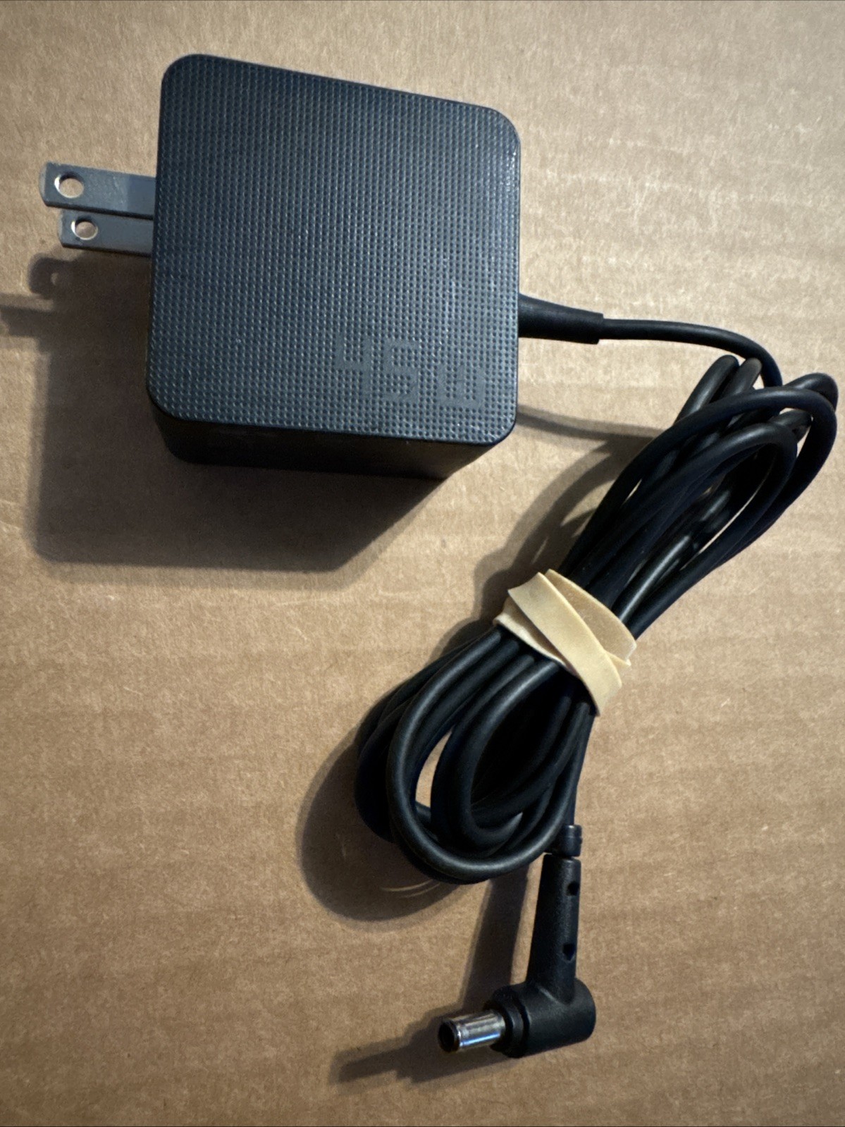 ASUS 45W 19V 2.37A AC Adapter 4.0mm Tip W19-045N3A AD2108320 ZenBook VivoBook