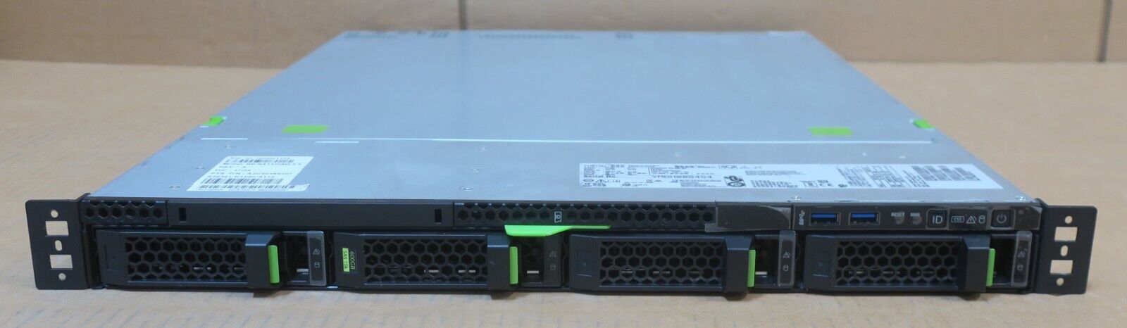 Fujitsu Primergy RX1330 M3 4C E3-1270v6 32GB Ram 1.56TB 4-Bay Short Depth Server