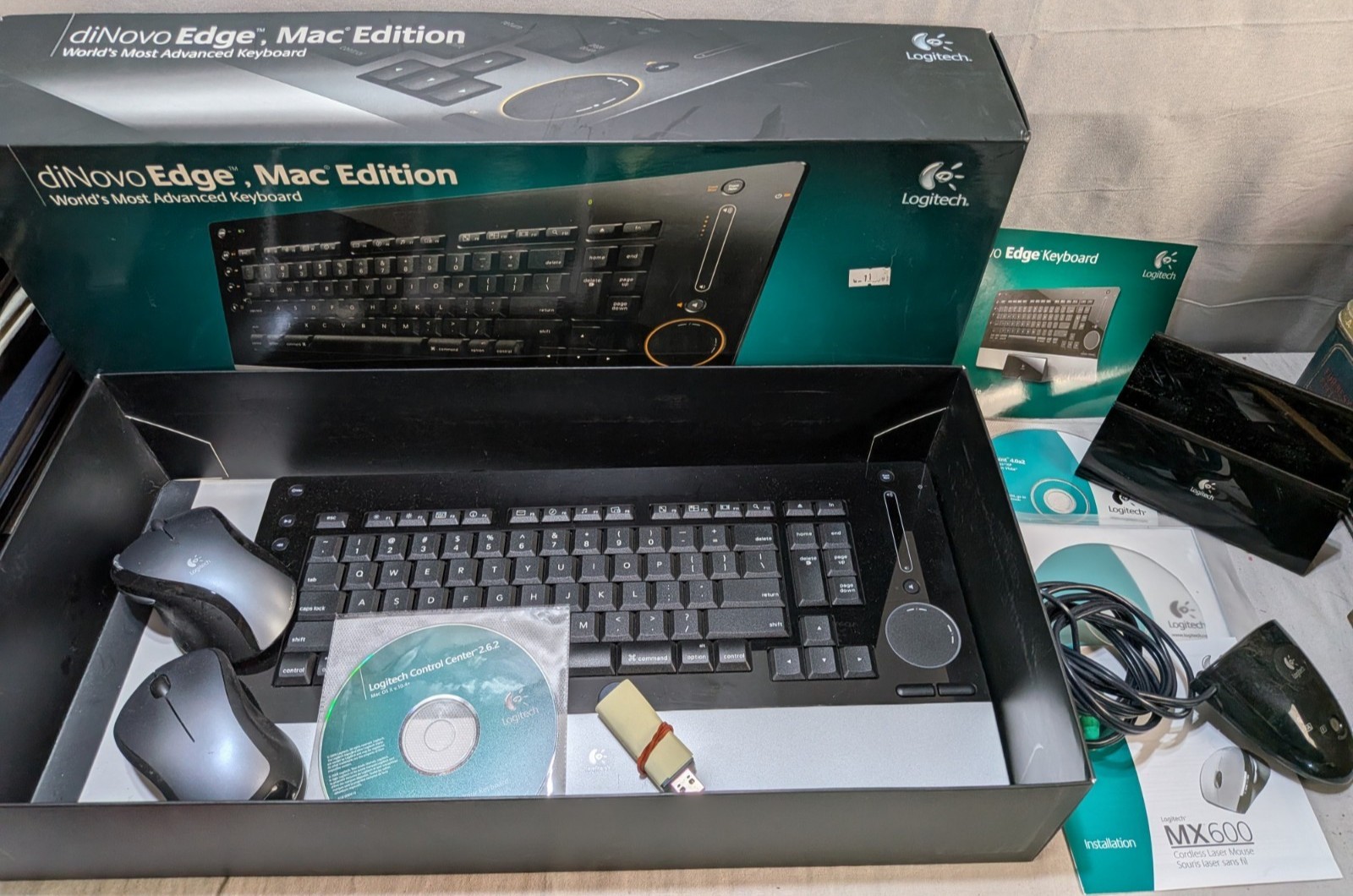 Logitech diNovo Edge Mac Edition Keyboard W/ Charger MX600 Mouse Cables & Box