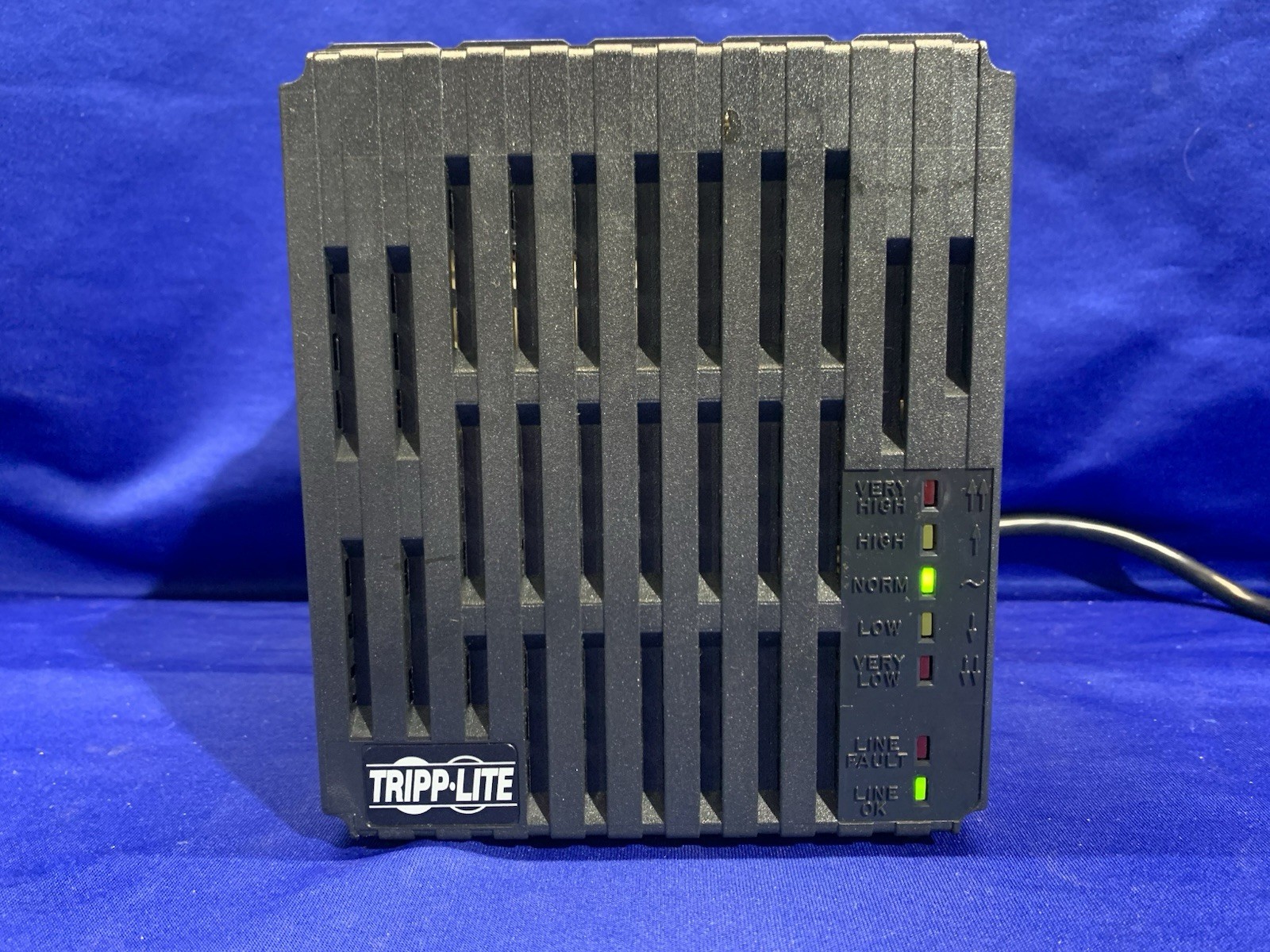 Tripp Lite LC1800 Line Conditioner 6 Outlets AVR & Surge Protection - Powers On+