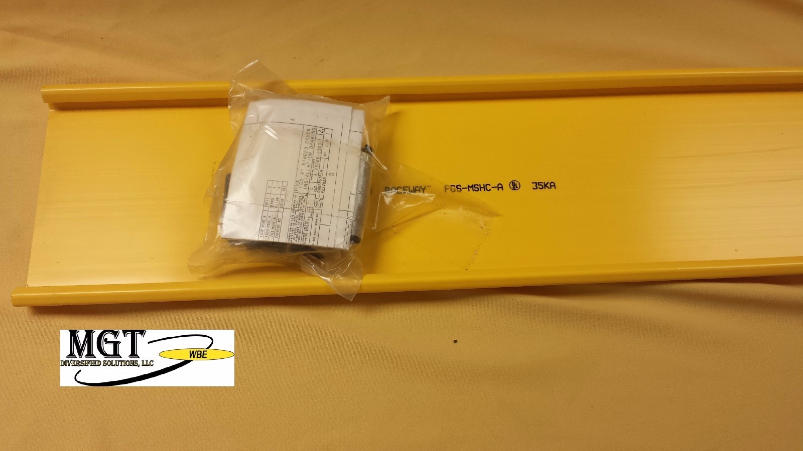 ADC/COMMSCOPE / FIBERGUIDE / FGS-MSHC-A / 4" HINGED COVER / NEW / YELLOW