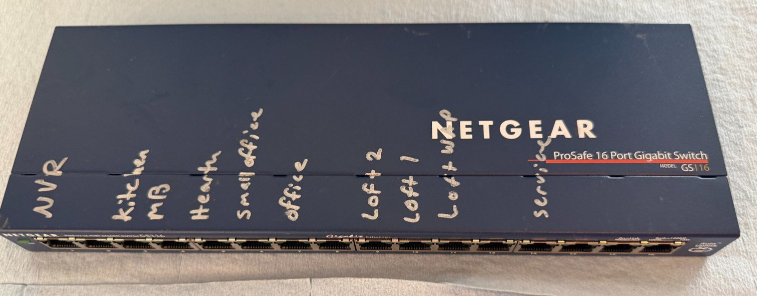NetGear ProSafe GS116 v2 16-Port Gigabit Ethernet Unmanaged Switch - Used