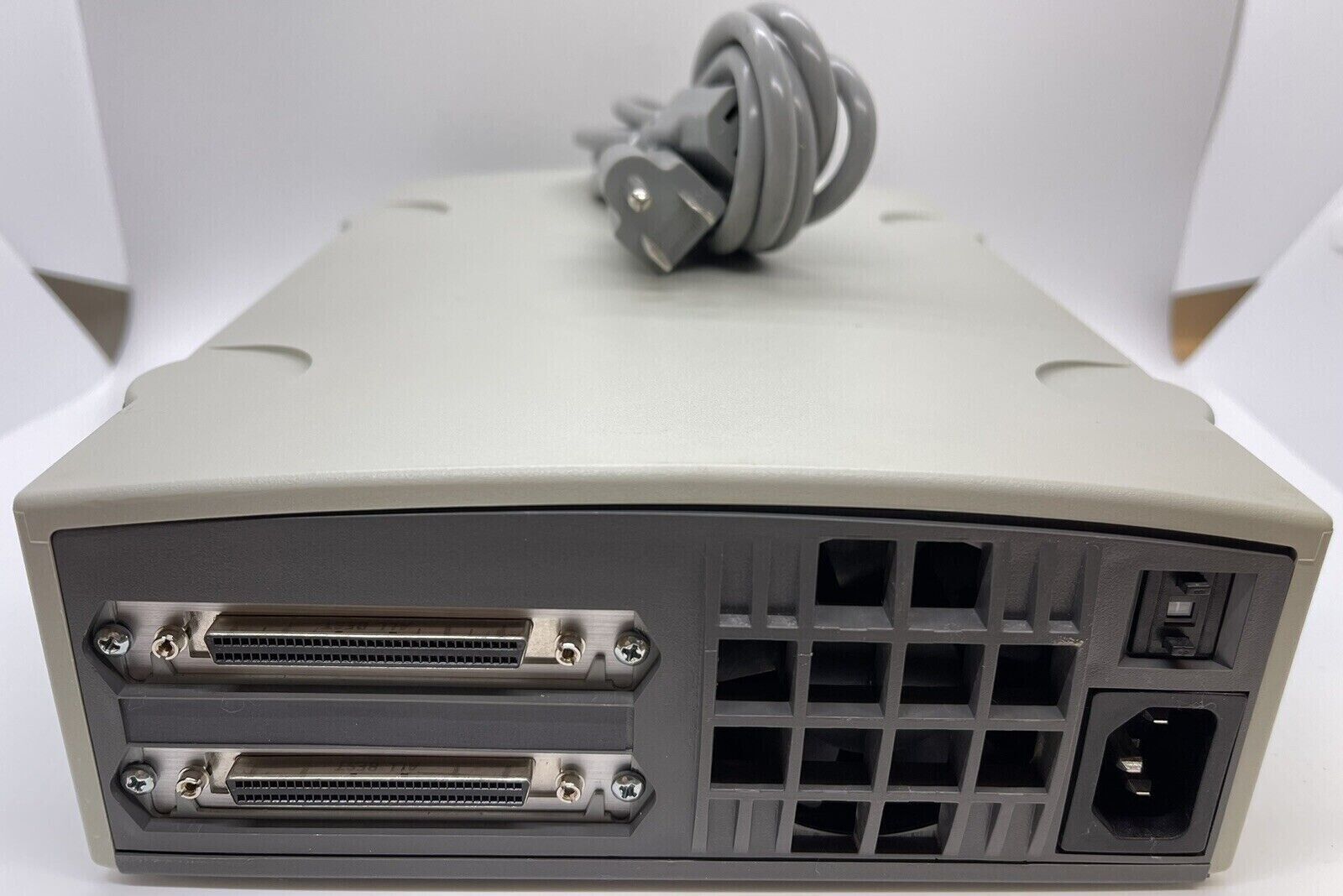 APS External SCSI case 68-Pin internal and 68-pin External  w/ 9 gig scsi drive