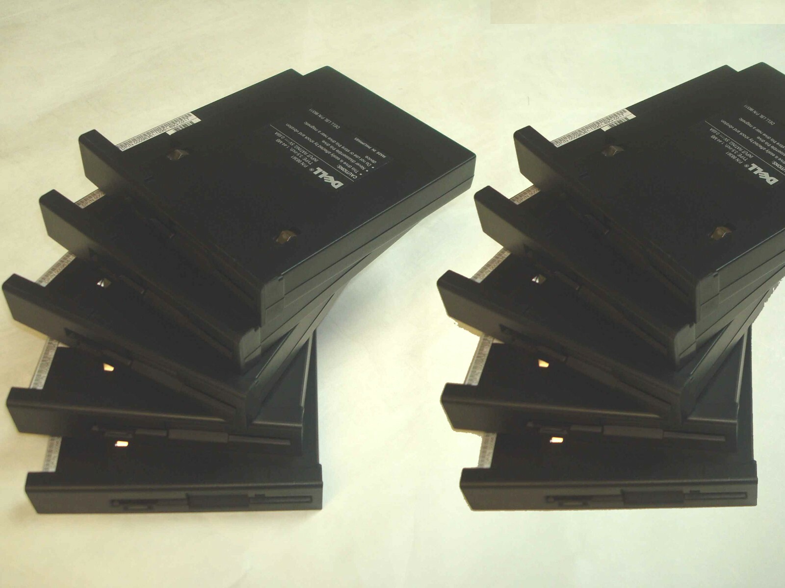DELL 98361 MITSUMI D353F3 SLIM FLOPPY 3.5INCH 1.44MB ( BOX OF 10 LAPTOP DRIVES )
