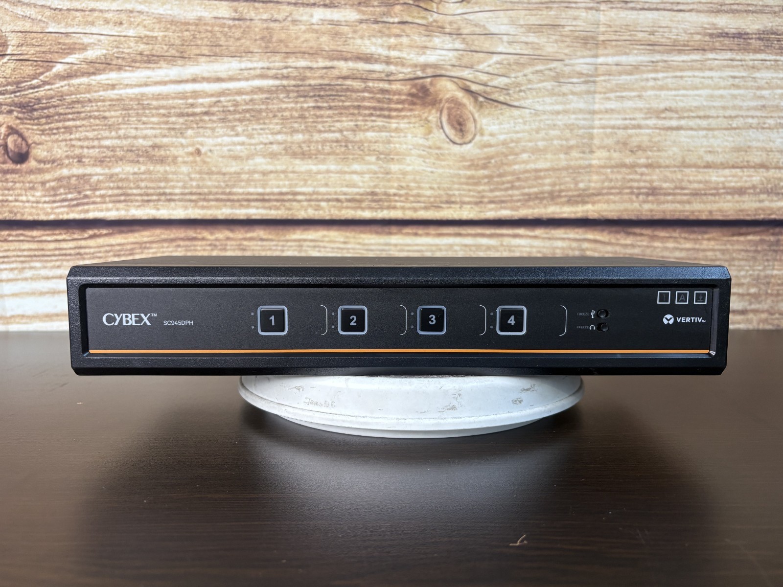 Vertiv Cybex SC945DPH-400 Universal DP/H Secure KVM Switch 4 Port Dual Display
