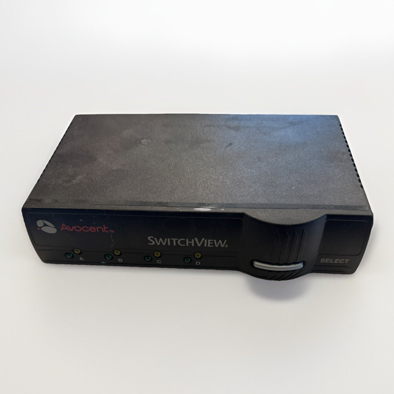 Avocent Switchview 4-Port KVM Switch 520-195-005