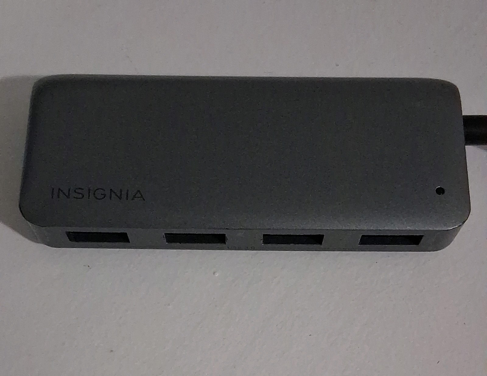 Insignia USB 3.0 4-Port Travel Hub - Gray - Model NS-PH3A4AT