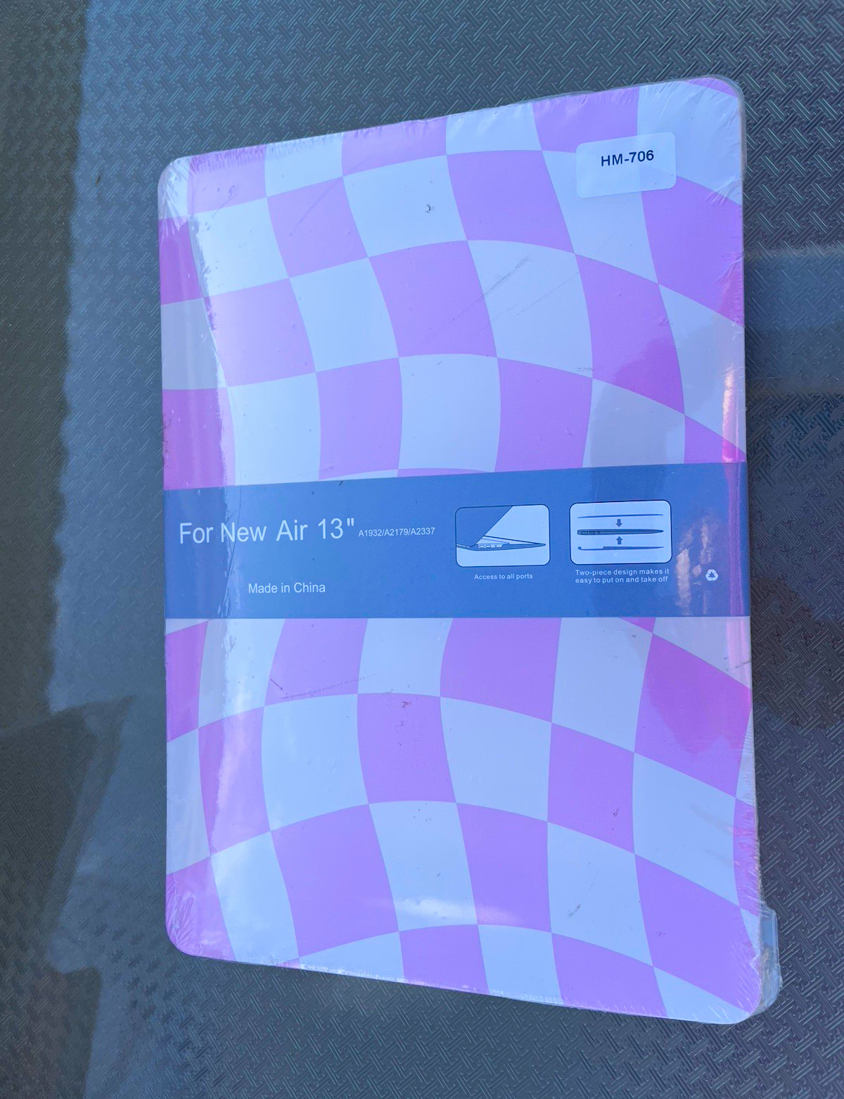 MacBook Air 13in Hard Shell Case Pink/White Checkered Plastic Scratch-Res HM-706