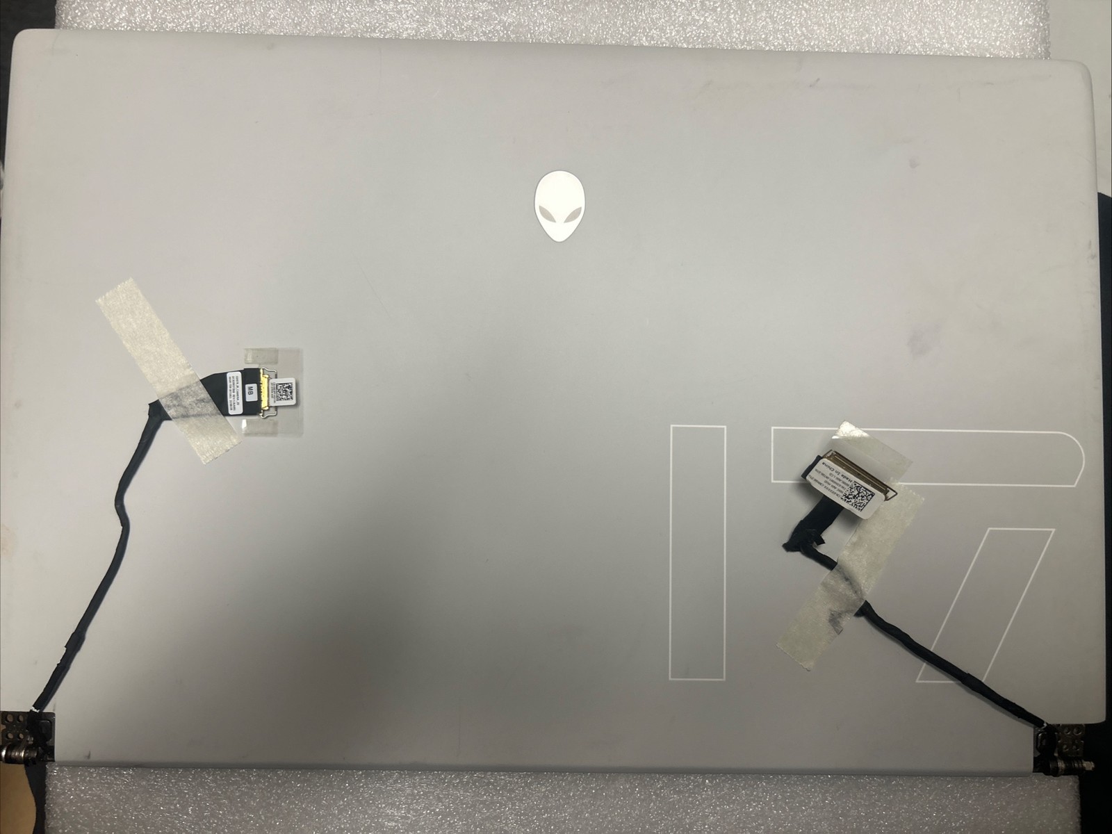 Dell ALIENWARE X17 R1 R2 17.3" FHD SCREEN WHITE D42V5 3D2FF 7YGDK AZ 3