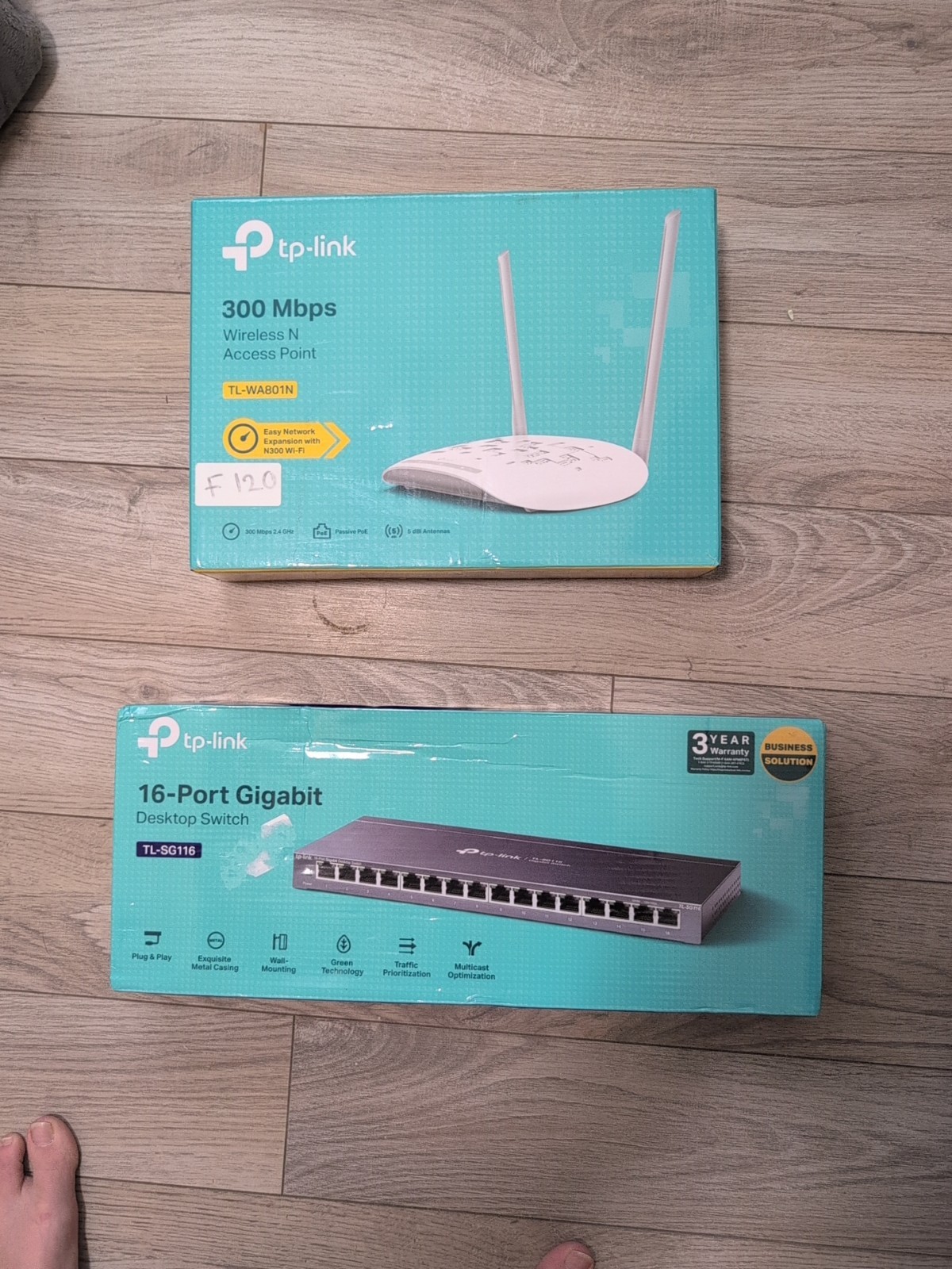 TP-Link TL-WA801N WiFi Access Point 2.4GHz and TP Link TL-SG116 Desktop Switch 1