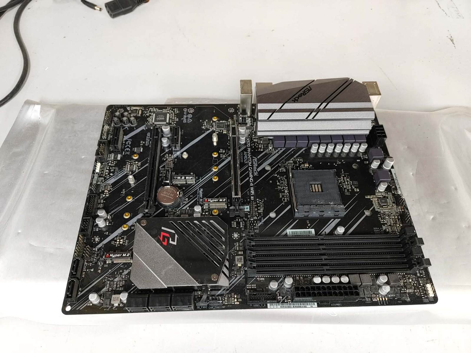 ASRock X570 Phantom Gaming 4 WiFi ax ATX AM4 DDR4 Gaming Motherboard