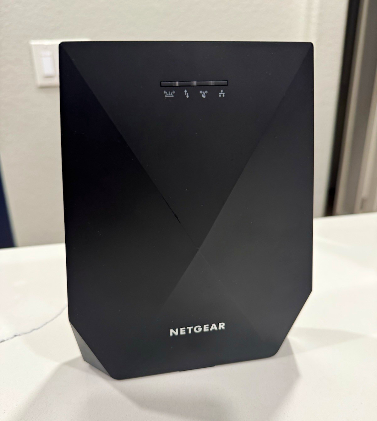 NETGEAR Nighthawk X6 EX7700 AC2200 Tri-Band WiFi Mesh Extender w/ Adapter