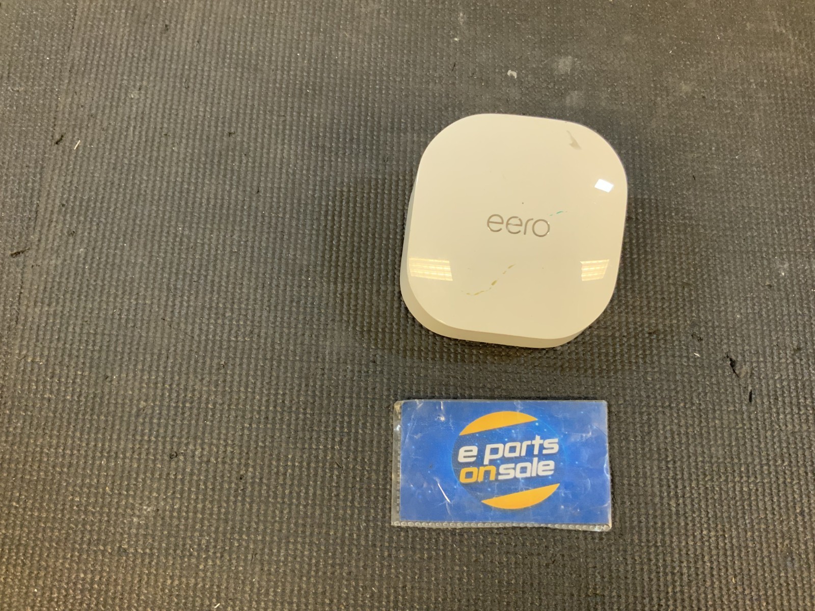 Eero Q010001 Dual-Band Mesh Wi-Fi 6 Range Extender, RB V4D