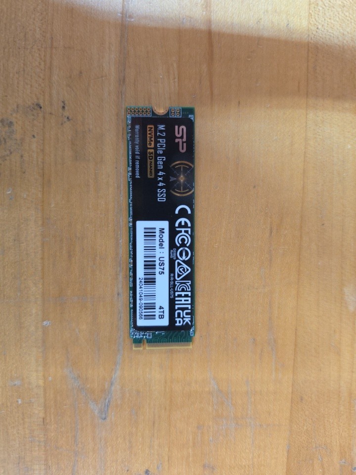 Silicon Power 4TB US75 L NVME PCIe Gen4x4 M.2 2280 SSD 0 Hrs