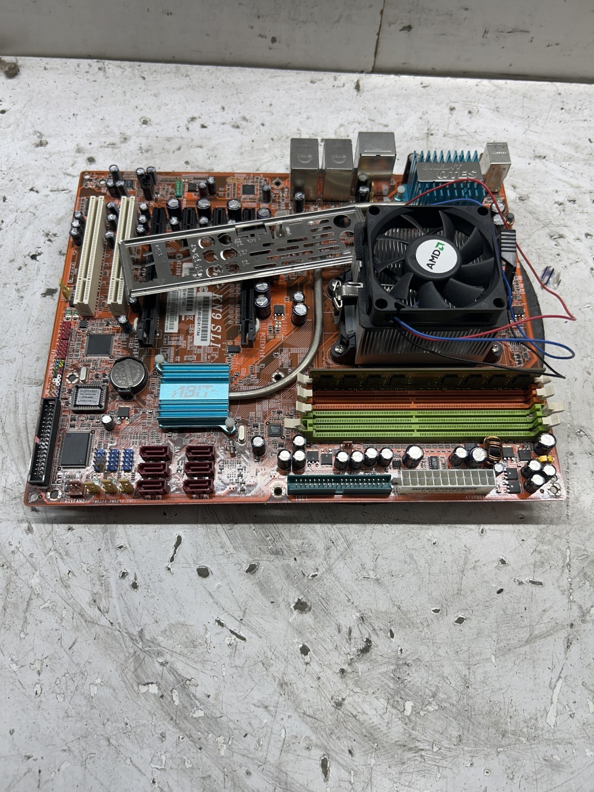 ABIT KN9 SLI AMD Athlon 64 X2 Dual Core 3800 2000MHz 2GB G2U